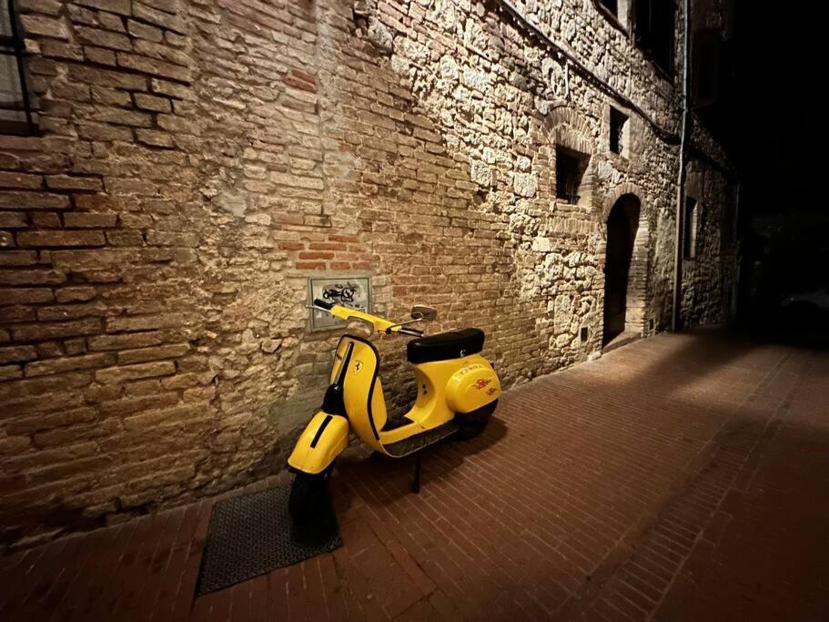 Lovely 2 Bedroom In San Gimignano Historic Center Ngoại thất bức ảnh