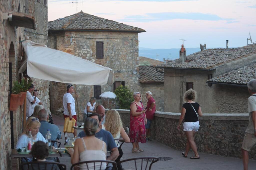 Lovely 2 Bedroom In San Gimignano Historic Center Ngoại thất bức ảnh