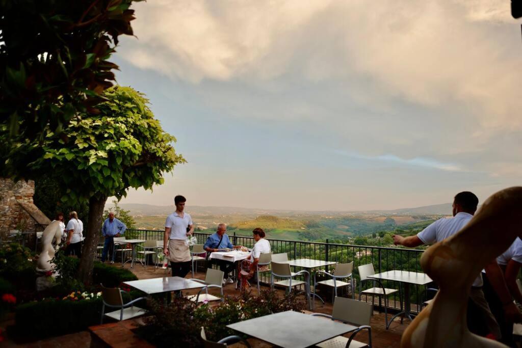 Lovely 2 Bedroom In San Gimignano Historic Center Ngoại thất bức ảnh